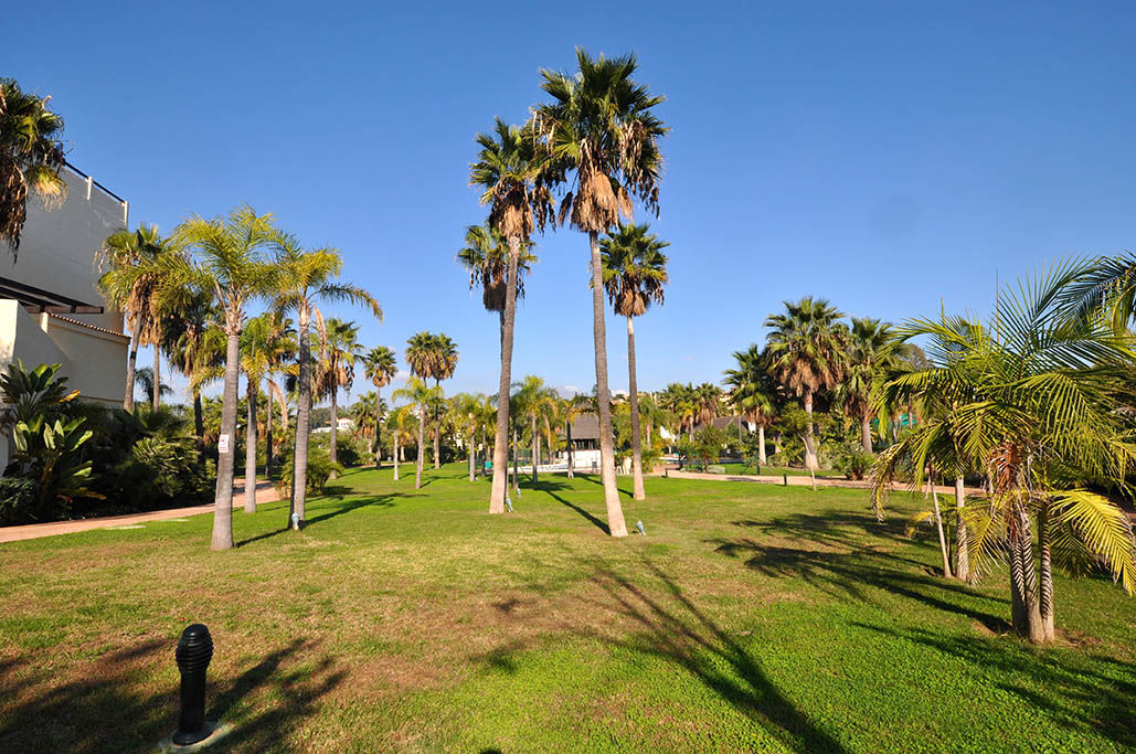 El Campanario Del Paraiso Hotel Estepona Bagian luar foto